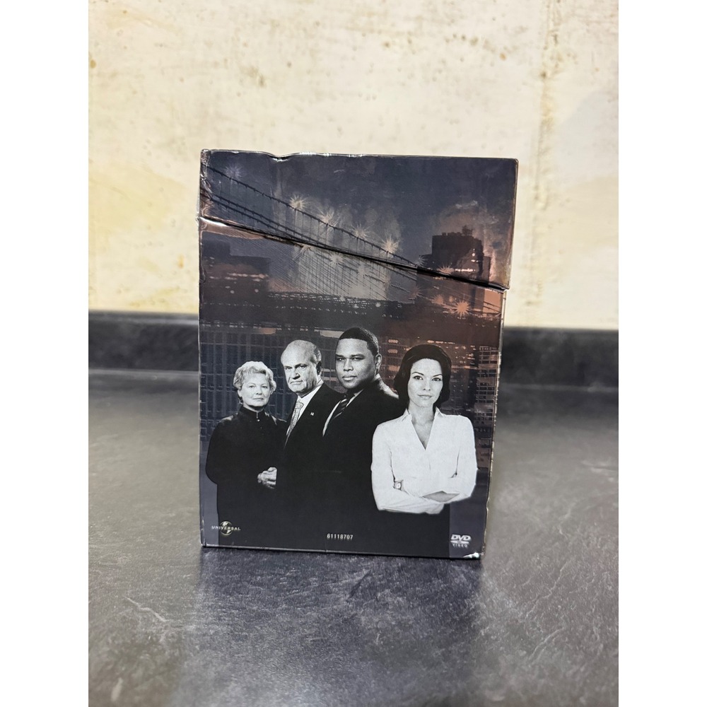 Law & Order The Complete Series Seasons 1-20 DVD Box Set 104 Discs 2011 NBC NYC - Picture 2 of 10